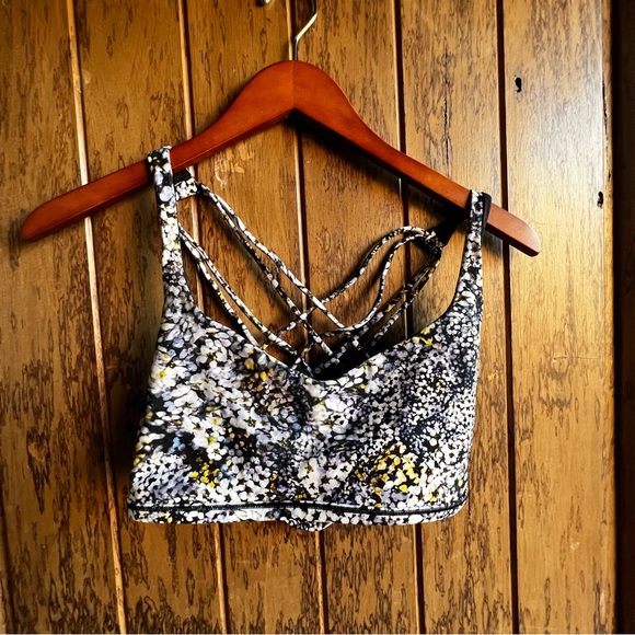 Lululemon Free To Be Bra Wild *Light Support, A/B Cup Floral Metropolis Multi - Picture 5 of 8
